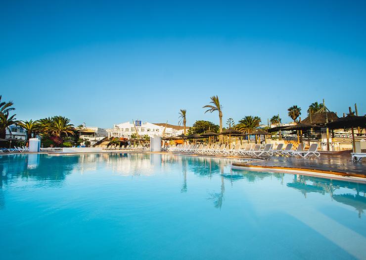 Obtén hasta un 10 % de descuento desde 29.09 hasta 19.10 Hotel HL Paradise Island**** Lanzarote Obtén hasta un 10 % de descuento desde 29.09 hasta 19.10 Hotel HL Paradise Island**** Lanzarote