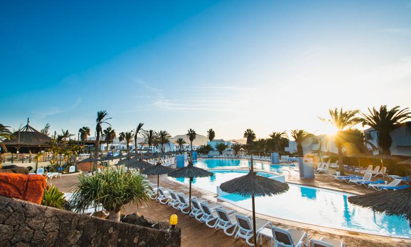 Swimming pool HL Paradise Island**** Hotel in Lanzarote