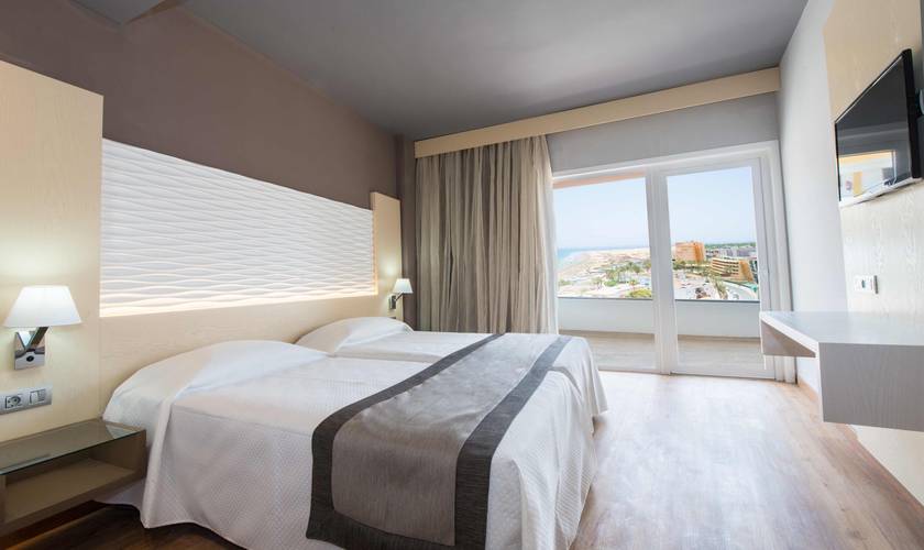 Suite with sea view Hotel HL Suitehotel Playa del Ingles**** Gran Canaria