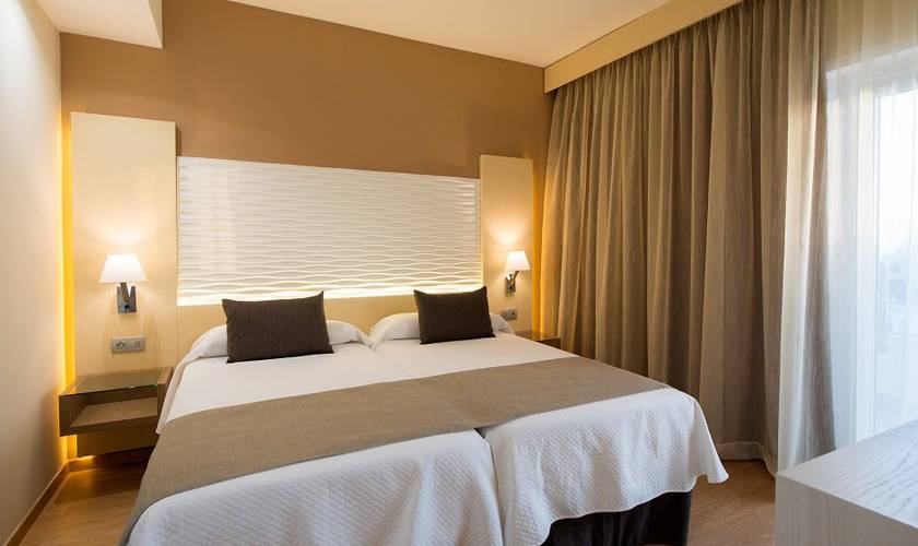 Bedroom suite HL Suitehotel Playa del Ingles**** Hotel Gran Canaria