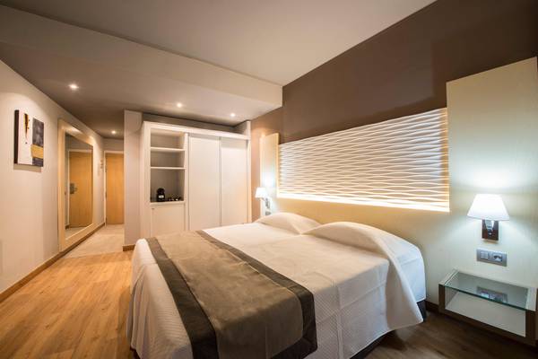 Double Room HL Suitehotel Playa del Ingles**** Hotel in Gran Canaria Double Room HL Suitehotel Playa del Ingles**** Hotel in Gran Canaria