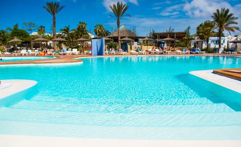 SWIMMING POOLS HL Paradise Island**** Hotel in Lanzarote