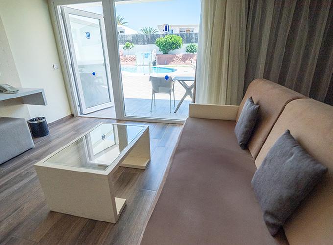 JUNIOR SUITE WITH JACUZZI Hotel HL Suite Nardos**** Gran Canaria JUNIOR SUITE WITH JACUZZI Hotel HL Suite Nardos**** Gran Canaria