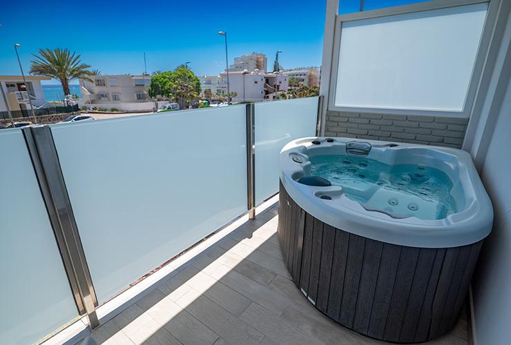 JUNIOR SUITE WITH JACUZZI Hotel HL Suite Nardos**** Gran Canaria JUNIOR SUITE WITH JACUZZI Hotel HL Suite Nardos**** Gran Canaria