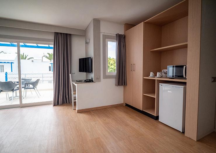 1 BEDROOM APARTMENT Hotel HL Paradise Island**** Lanzarote 1 BEDROOM APARTMENT Hotel HL Paradise Island**** Lanzarote