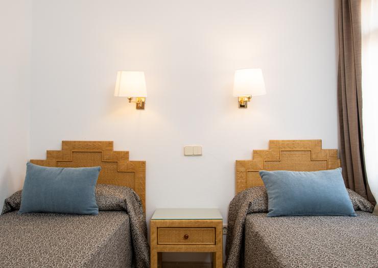 2 BEDROOM BUNGALOW Hotel HL Club Playa Blanca**** Lanzarote 2 BEDROOM BUNGALOW Hotel HL Club Playa Blanca**** Lanzarote