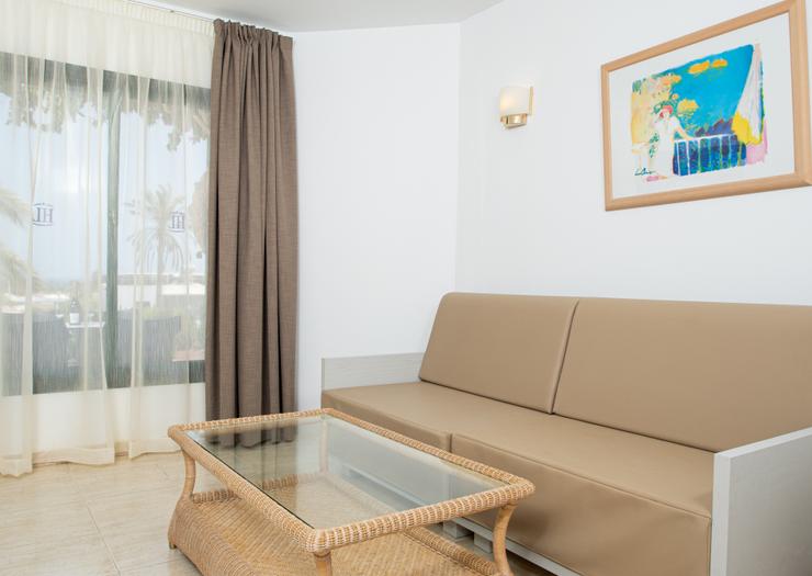 2 BEDROOM BUNGALOW Hotel HL Club Playa Blanca**** Lanzarote 2 BEDROOM BUNGALOW Hotel HL Club Playa Blanca**** Lanzarote