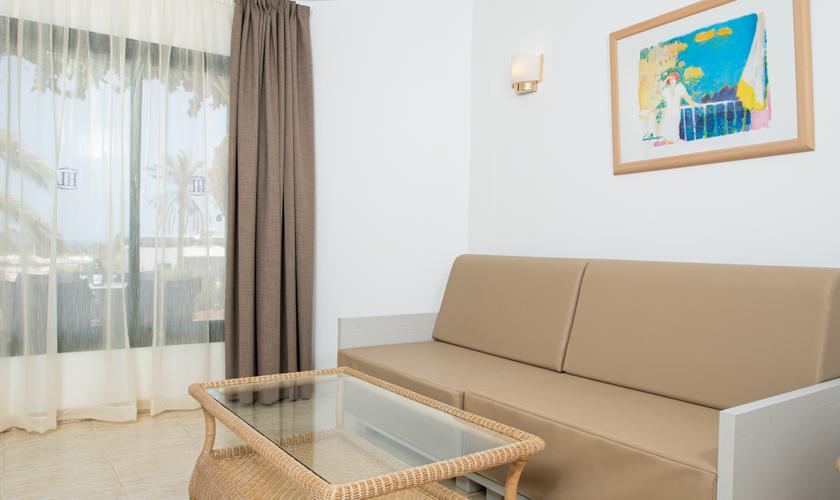 2 BEDROOM BUNGALOW Hotel HL Club Playa Blanca**** Lanzarote 2 BEDROOM BUNGALOW Hotel HL Club Playa Blanca**** Lanzarote